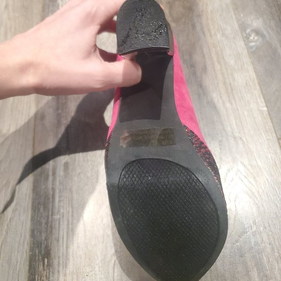 Pink and Black Platform Heels - Picture 3 of 3